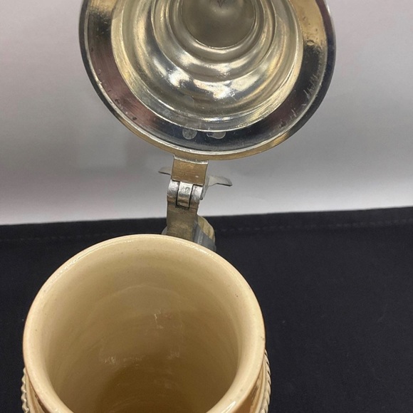 VINTAGE SMALL GERMAN BEER STEIN - 5 1/2" TALL - WITH PEWTER LID -  Egon Bay - Picture 4 of 4